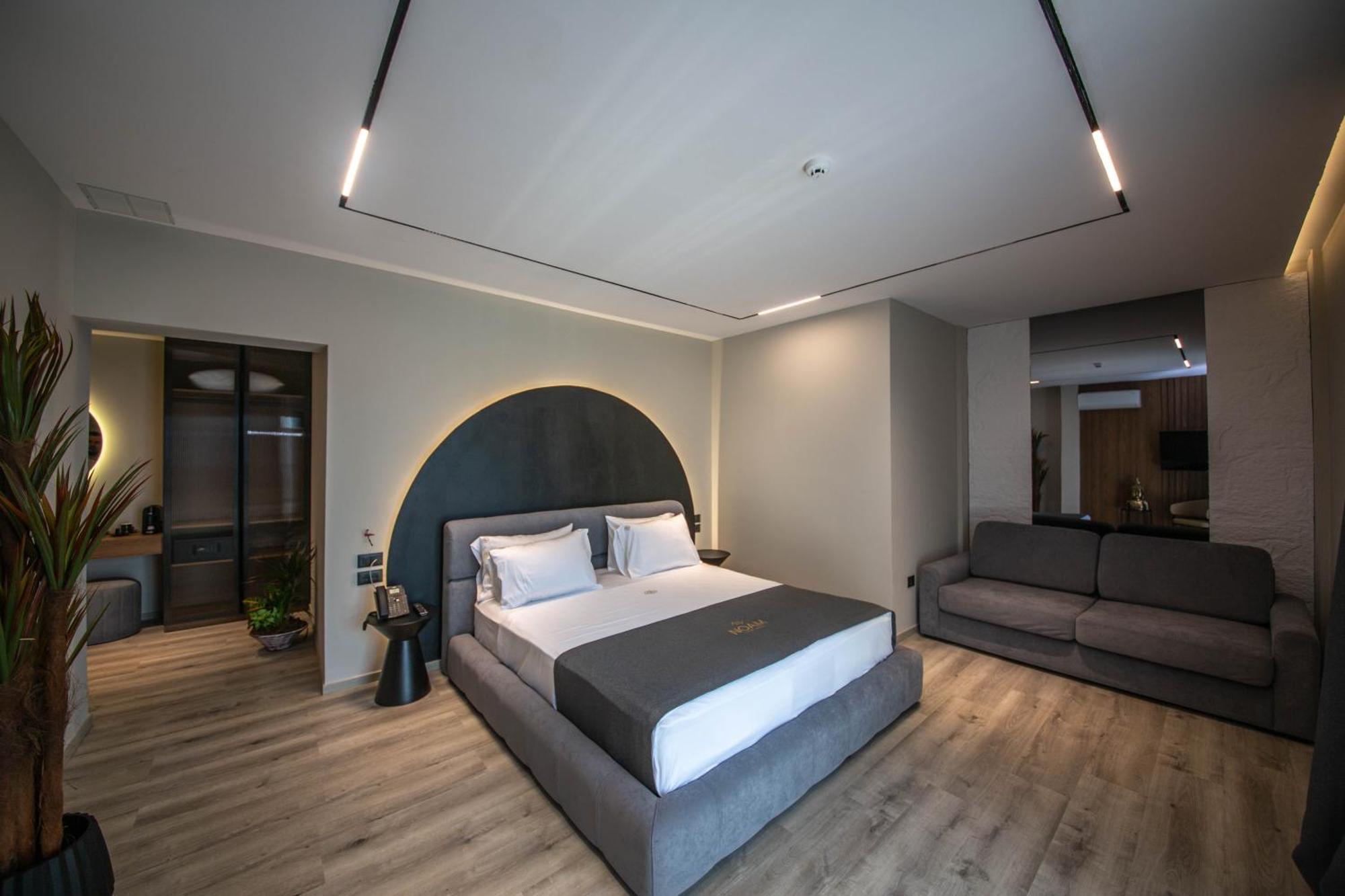 Noam Luxury Hotel