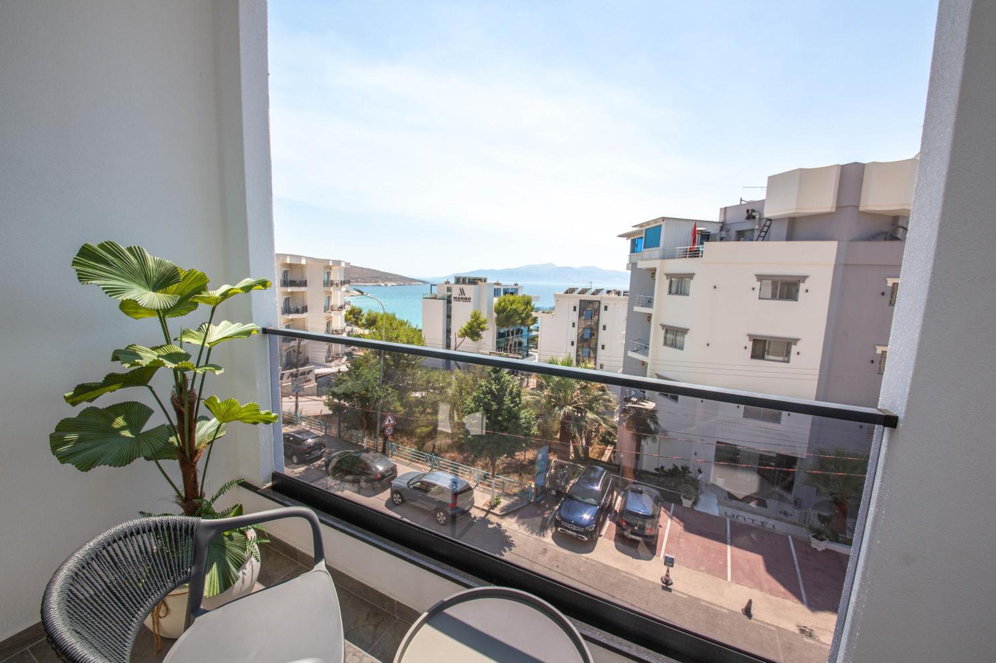 Noam Luxury Hotel 4*
