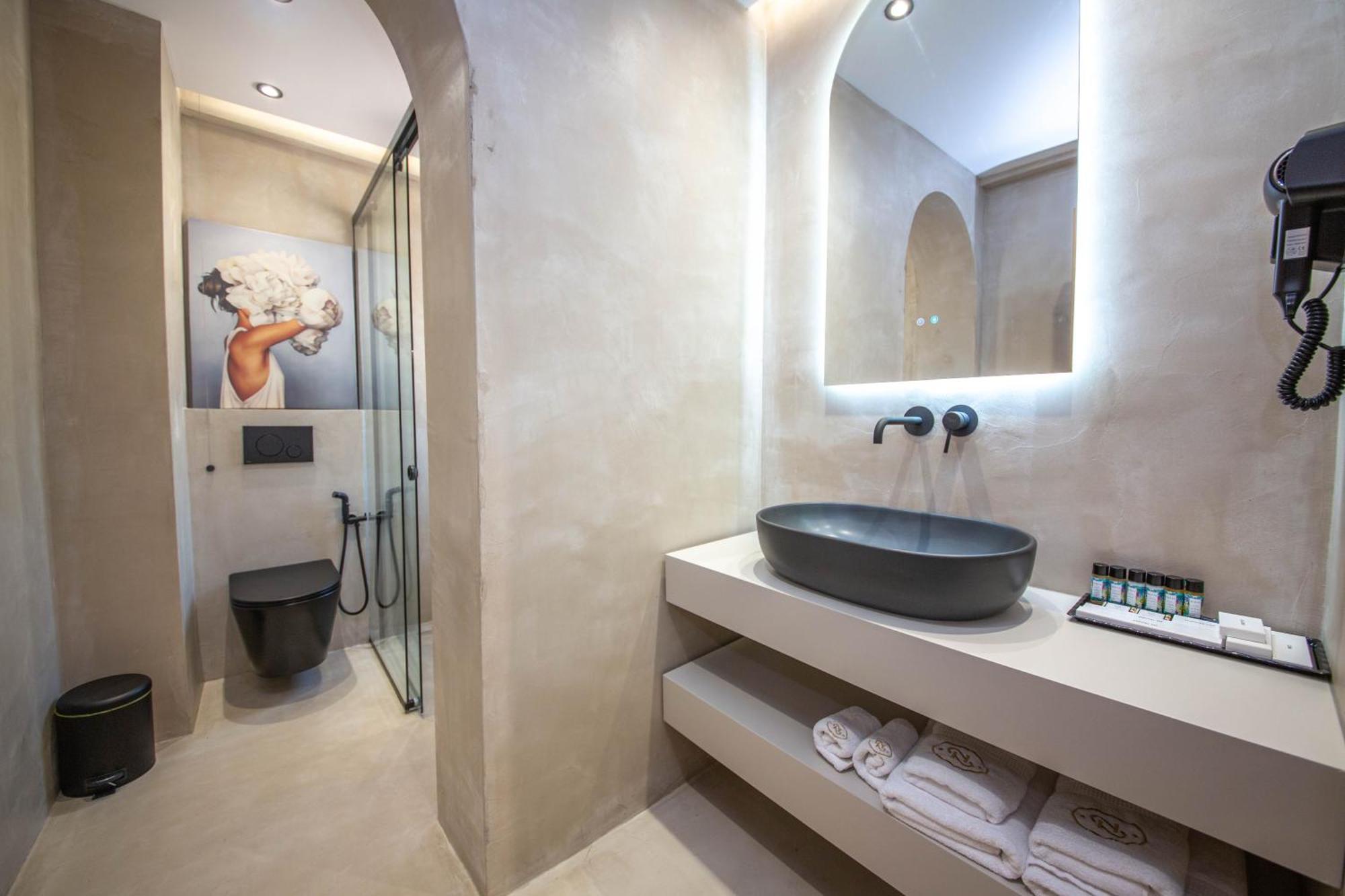 Noam Luxury Hotel